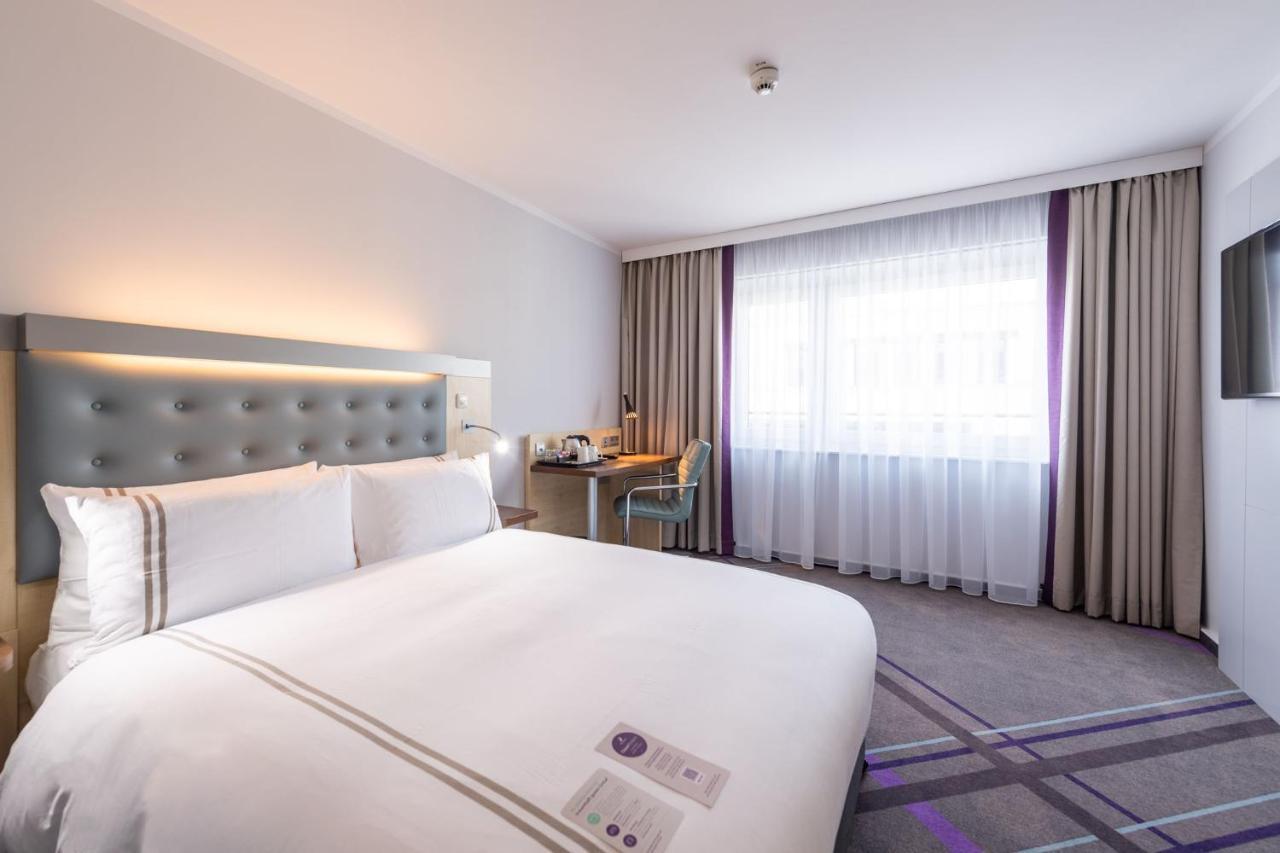 Premier Inn Stuttgart Airport Ляйнфельден-Ехтердінген Екстер'єр фото