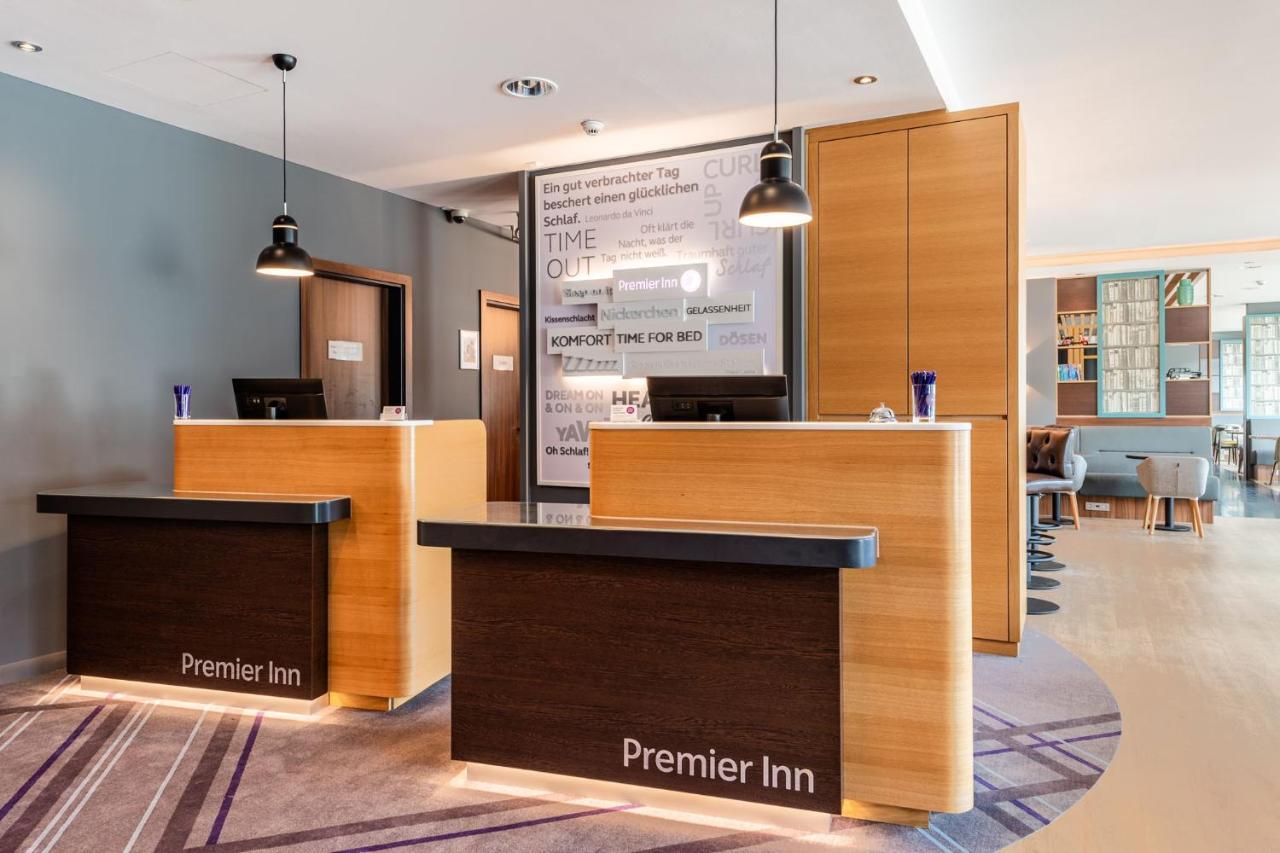 Premier Inn Stuttgart Airport Ляйнфельден-Ехтердінген Екстер'єр фото